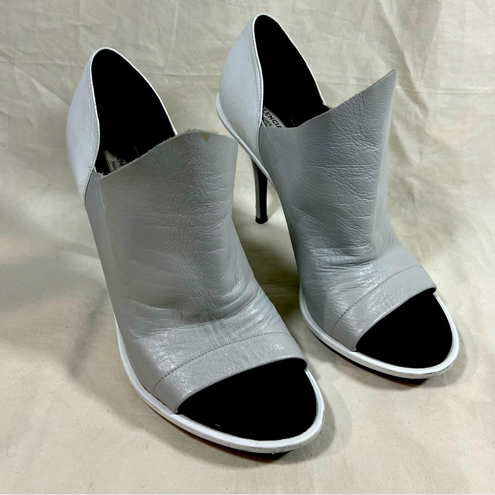 BALENCIAGA Paris Glove Leather Pump Booties Open Toe Two Tone Size 40 US 9